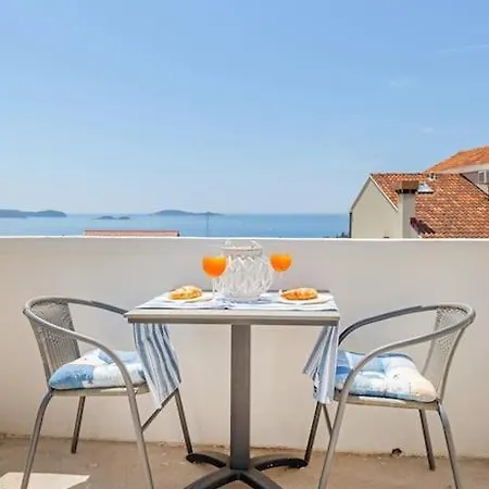 Mlini Dubrovnik- Room With Private Kitchen شقة